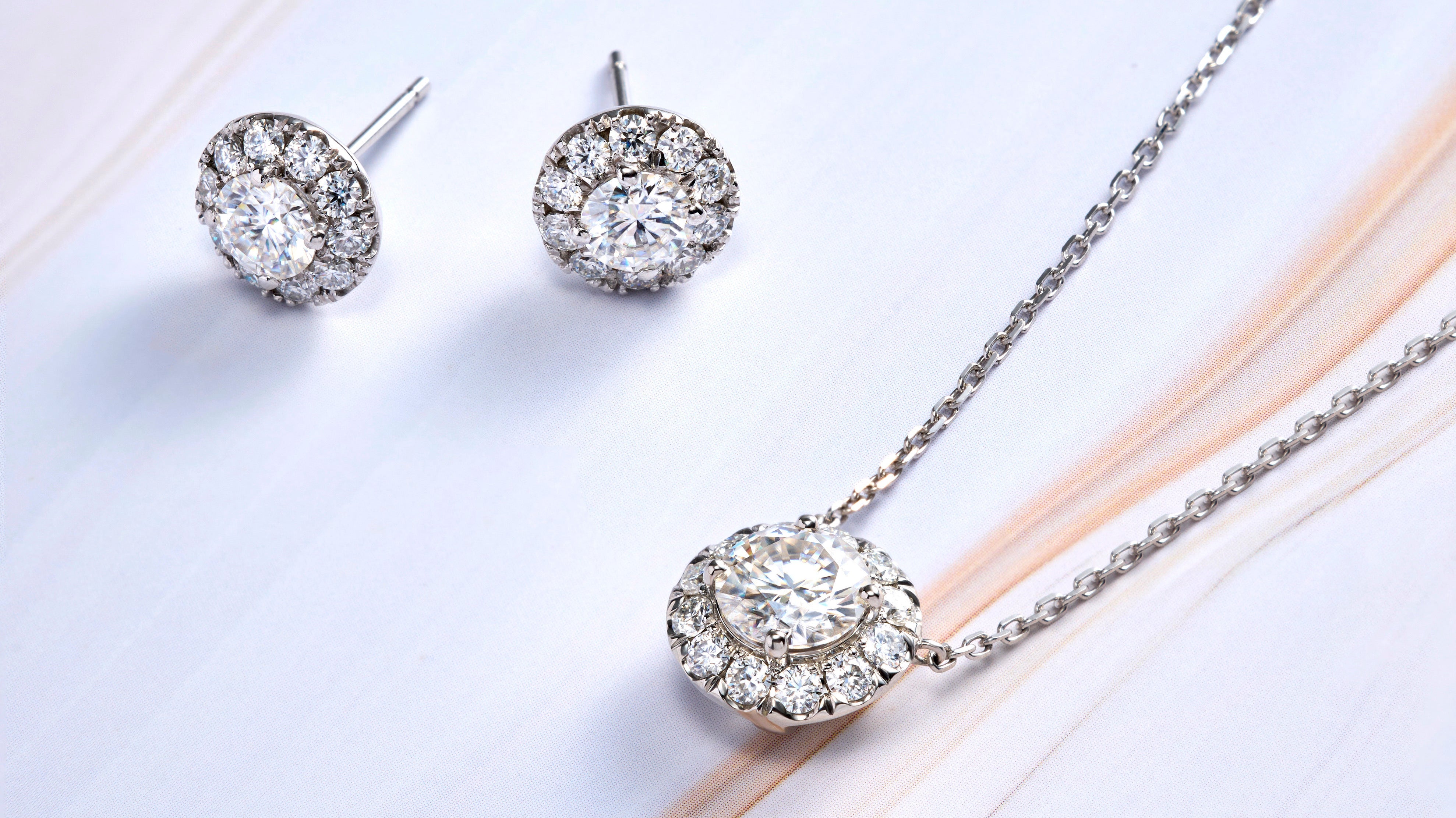 Harmonial halo Collection